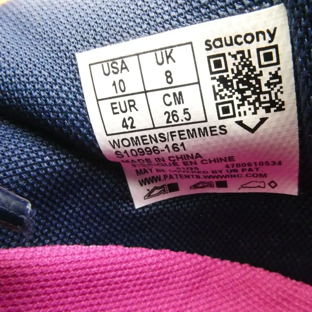 Saucony Women's 10 Endorphin Trainer running shoe in the Navy/Fuchsia Colorway.